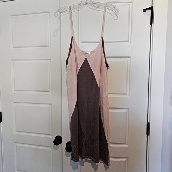Euforia V-Neck Chemise - Picture 1 of 4